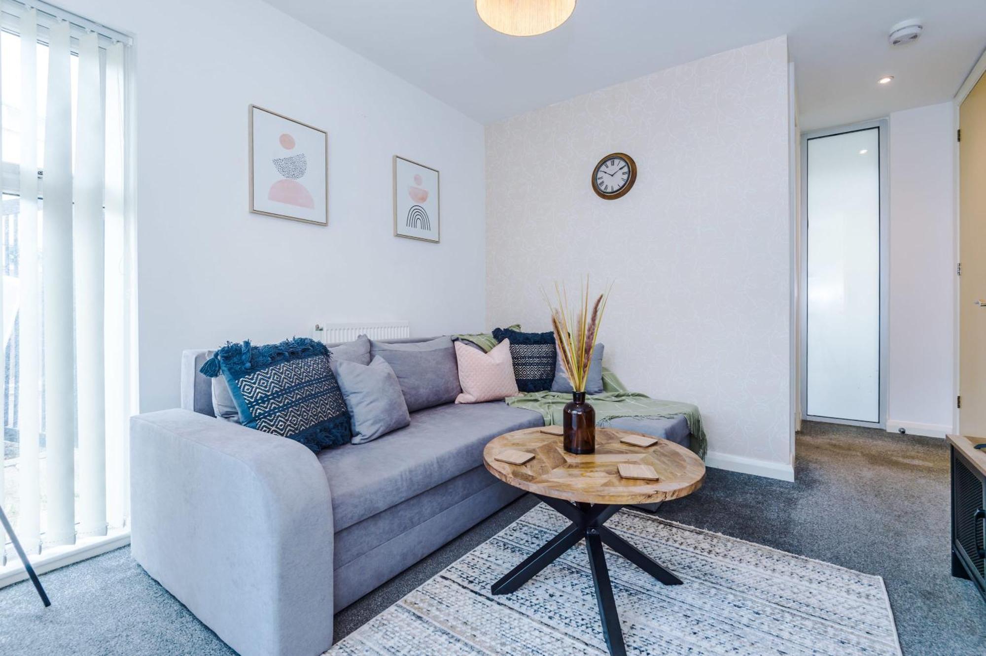 Holiday home Townhouse 5mins To Centre And Etihad - Free Secure Parking *